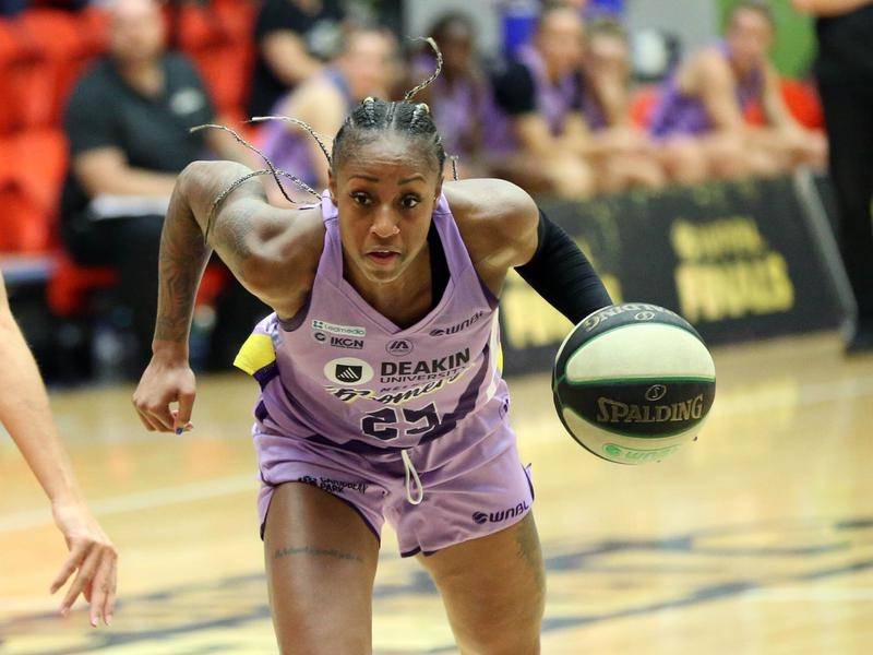 Boomers outlast Lightning in WNBL
